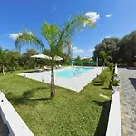 Сasa de vacaciones With Private Pool Floridia