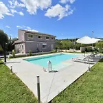 Сasa de vacaciones With Private Pool Floridia