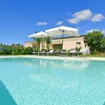 Сasa de vacaciones With Private Pool Floridia