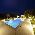 Сasa de vacaciones With Private Pool Floridia