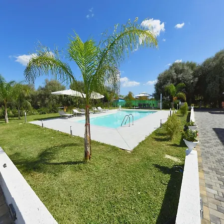 בית נופש With Private Pool פלורידיה