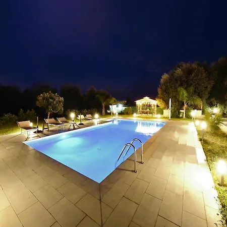 בית נופש With Private Pool פלורידיה